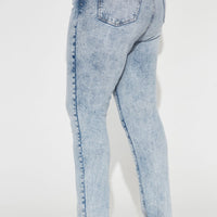 Tall Took Him By Surprise Slim Fit Boyfriend Jeans - Light Blue Wash