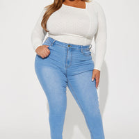 Vibe Check Curvy Stretch Skinny Jeans - Light Wash