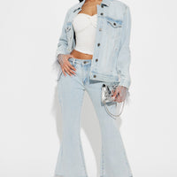 Light As A Feather Trim Denim Trucker Jacket - Light Wash