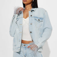 Light As A Feather Trim Denim Trucker Jacket - Light Wash
