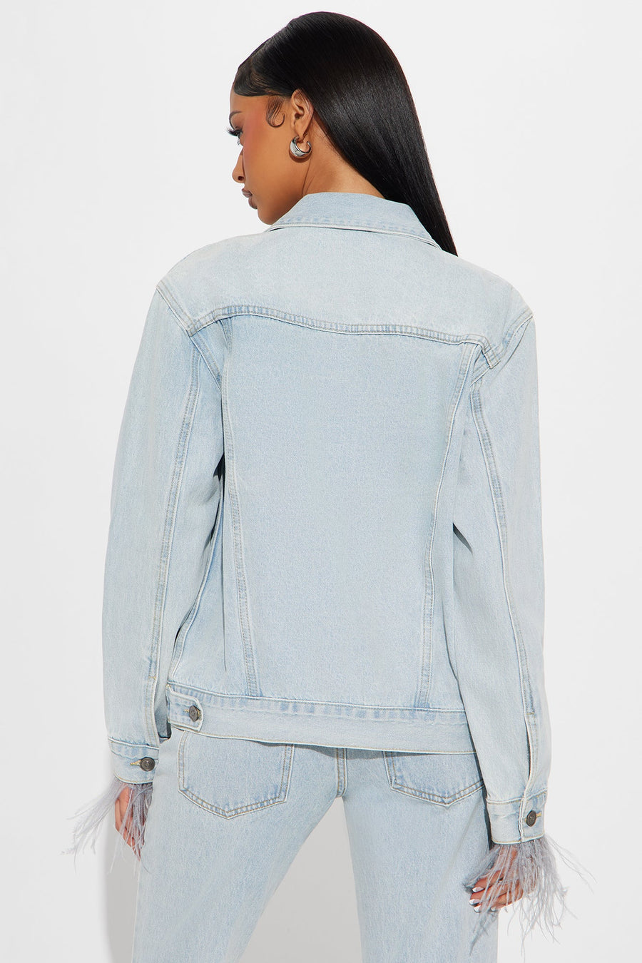 Light As A Feather Trim Denim Trucker Jacket - Light Wash