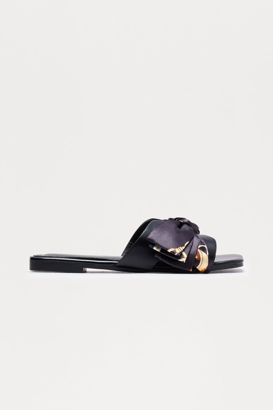 Away For The Weekend Flat Sandals - Black