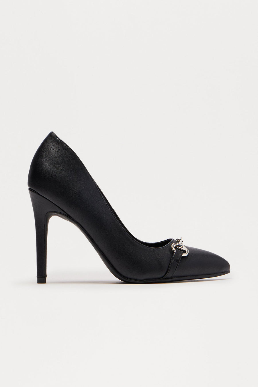 Akira Hardware Pumps  - Black