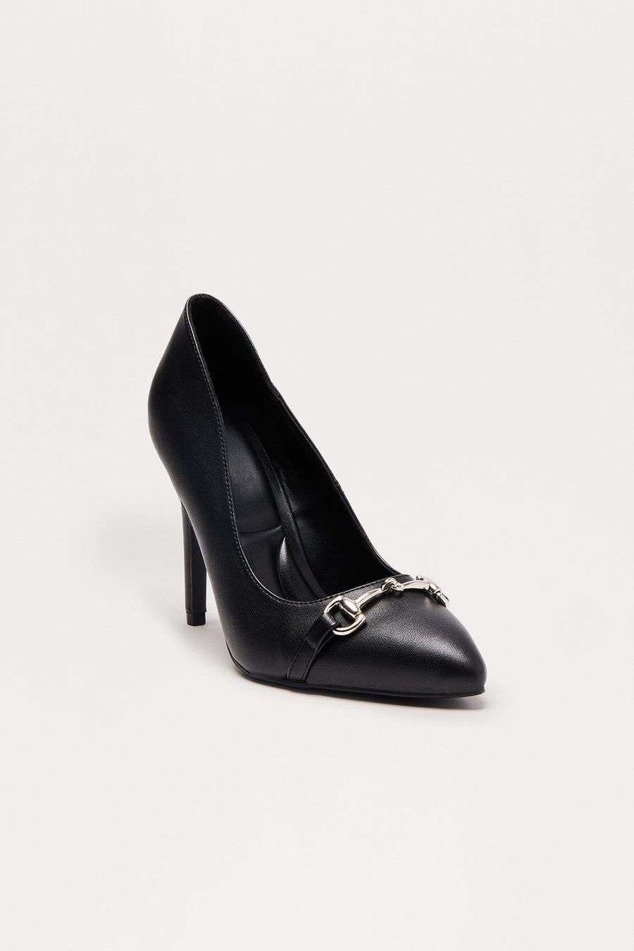 Akira Hardware Pumps  - Black
