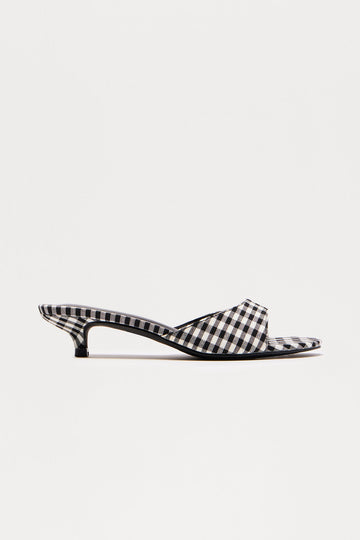 Barrymore Round Toe Kitten Heels - Black/White