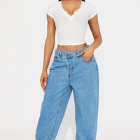 Crossover Straight Leg Jeans - Medium Wash