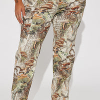 Weekend Trip Camo Stretch Cargo Jean - Taupe/combo