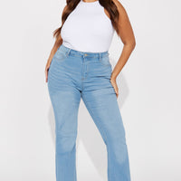 Mesa Booty Lifting Stretch Bootcut Jeans - Light Wash