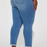 Clara Super Stretch Sculpting Mom Jeans - Medium Wash