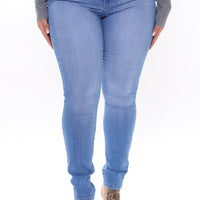 Show Off The Curves Super Stretch Booty Lifter Skinny Jeans - Medium Blue Wash