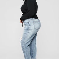 Tobi High Rise Mom Jeans - Medium Blue Wash