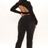 Favorite Getaway Destroyed Straight Leg Jeans - Black