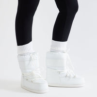 Arrowhead Flat Snow Boots - White