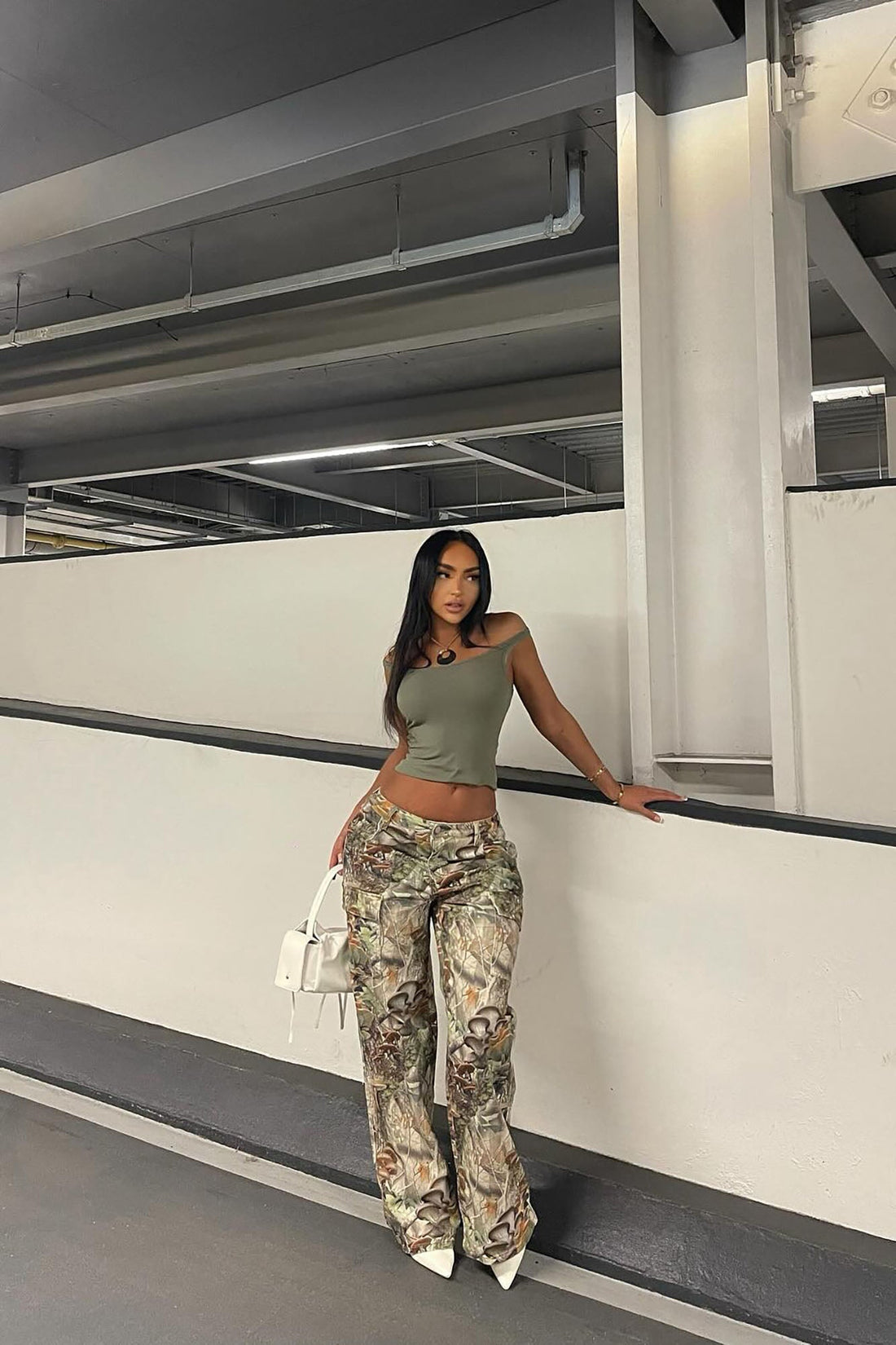 Weekend Trip Camo Stretch Cargo Jean - Taupe/combo