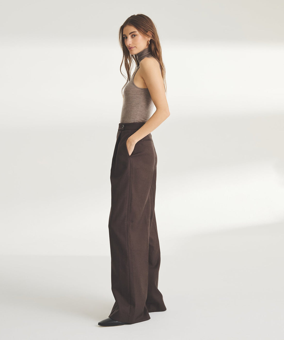 Super Fine Cashmere Sleeveless Turtleneck