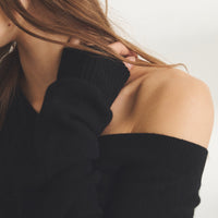 Featherweight Cashmere V-Neck