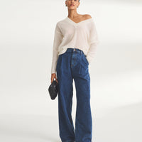 Featherweight Cashmere V-Neck