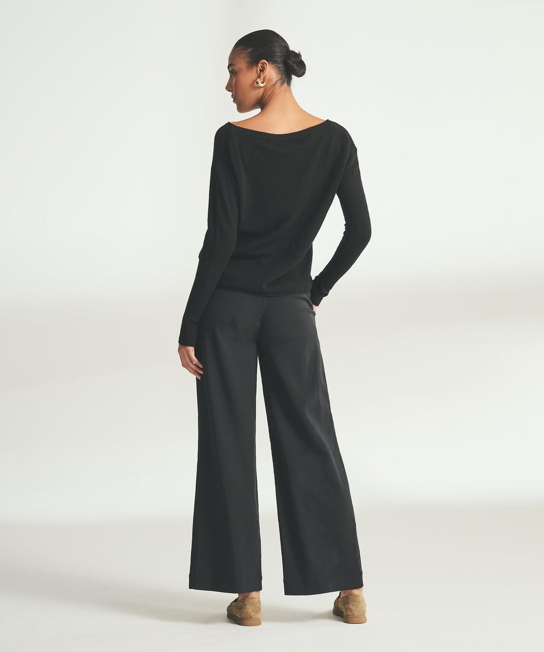 Lightweight Cashmere Boatneck Sweater