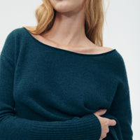 Lightweight Cashmere Boatneck Sweater