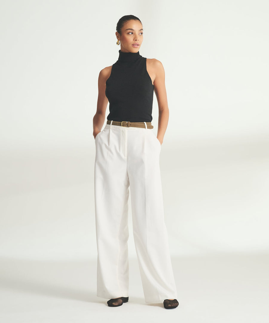 Signature Cashmere Sleeveless Turtleneck