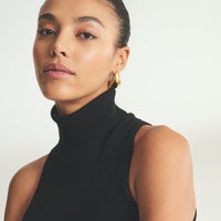 Signature Cashmere Sleeveless Turtleneck