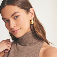 Signature Cashmere Sleeveless Turtleneck