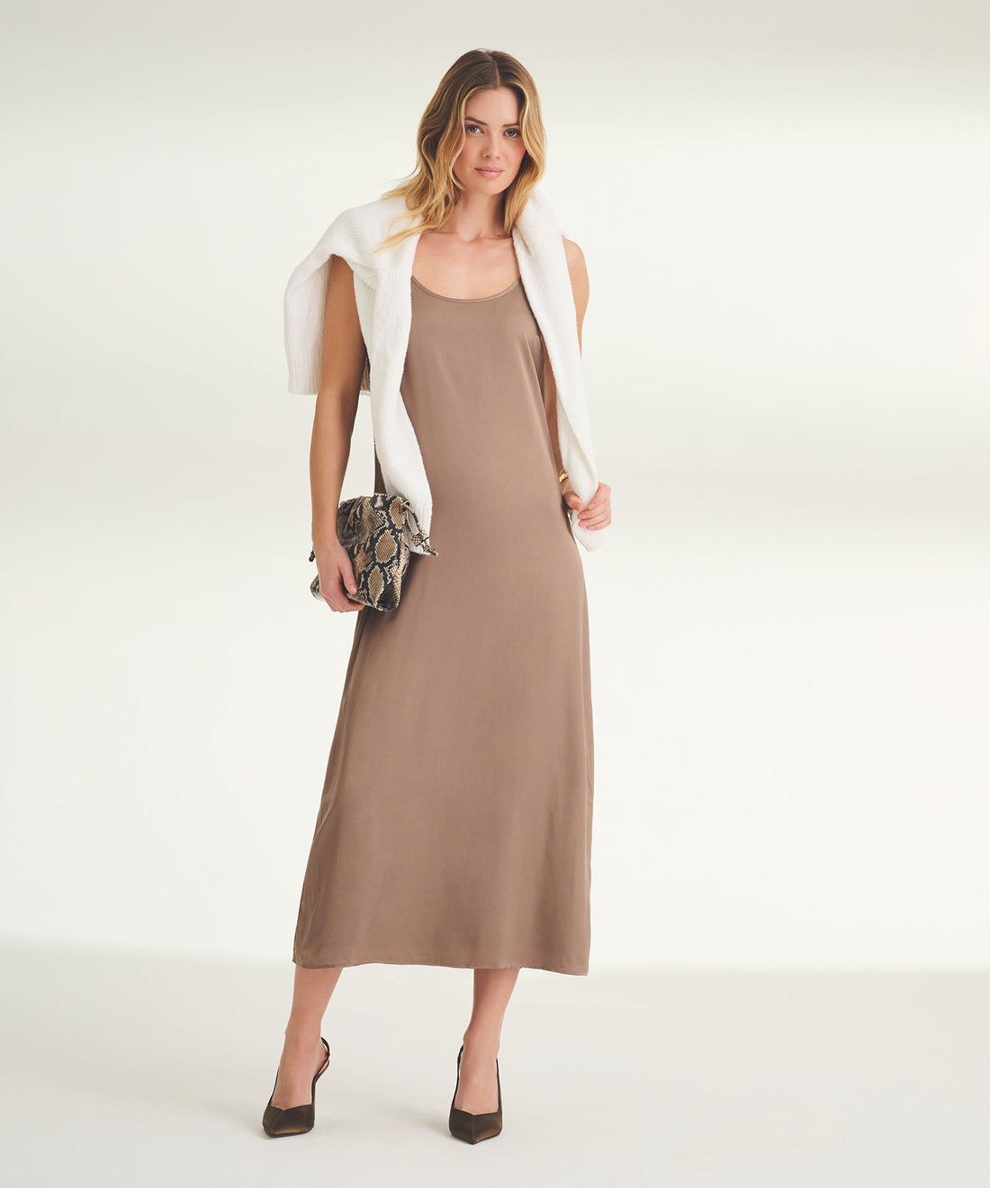 The Weightless Dress